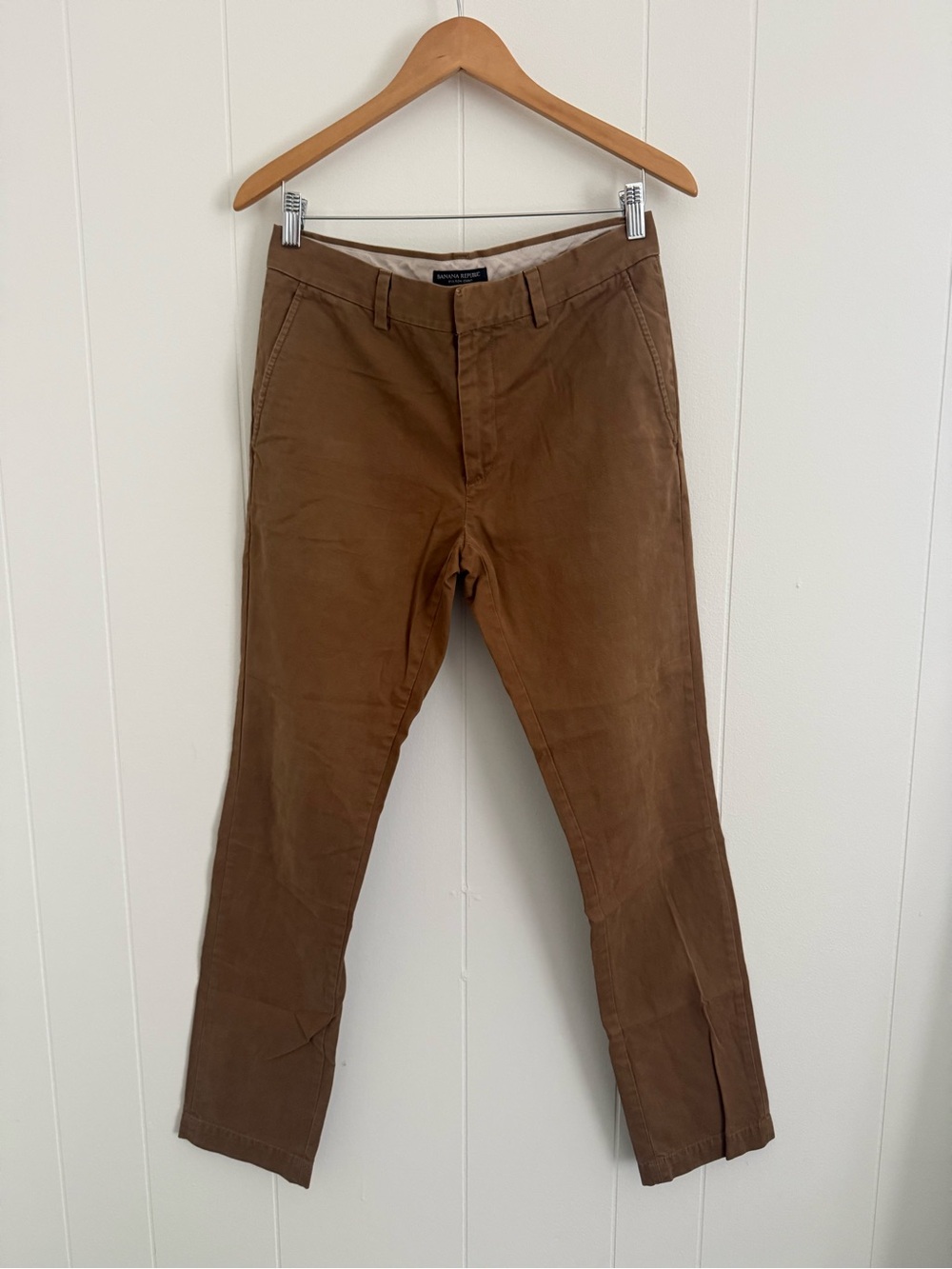 Banana Republic Men's Fulton Tan Chino Pants